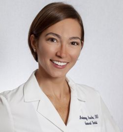 Dr. Arianny Arocha - Dentist